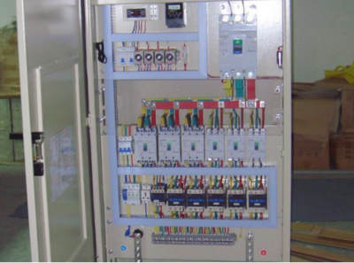 配電柜周圍多少米不能有東西